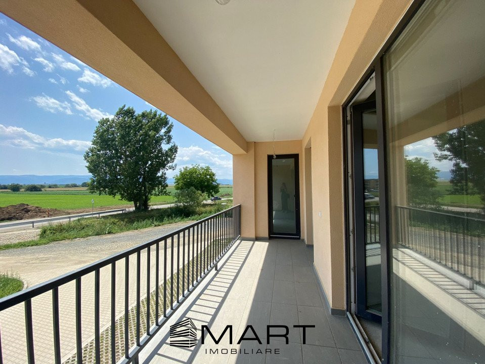 Apartament 3 camere 2 bai etaj 1 Calea Surii mici