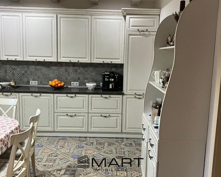 Cladire mixta 300 mp Bulevardul Victoriei