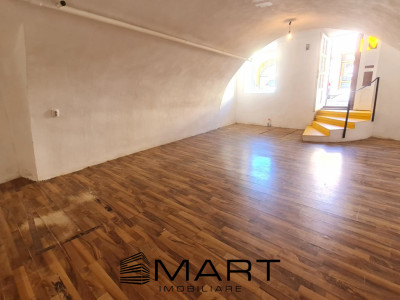 Spatiu comercial / birouri 9 Mai