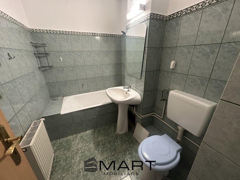 Apartament 2 camere decomandate et. 3, in Strand str. Hategului