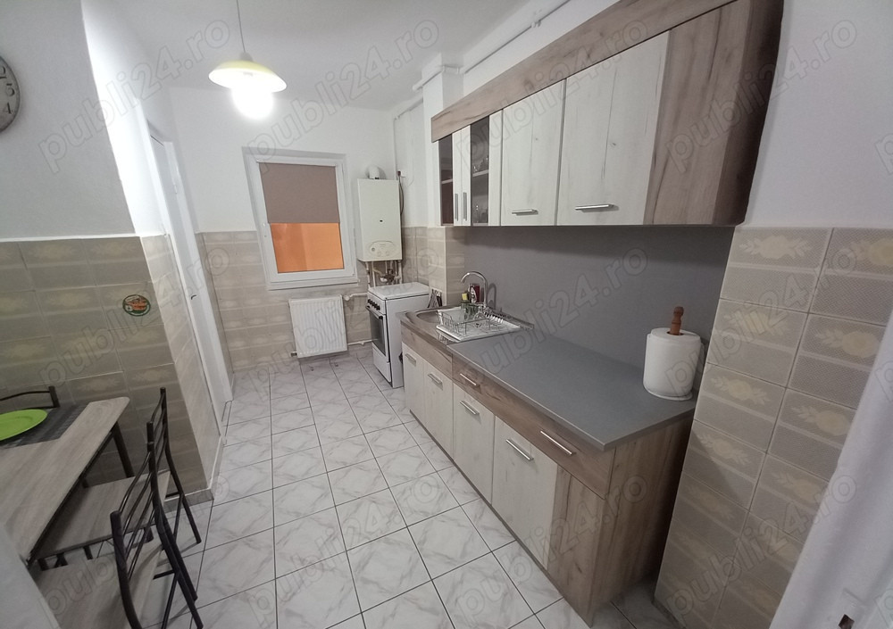Apartament 3 camere decomandate, zona Siretului
