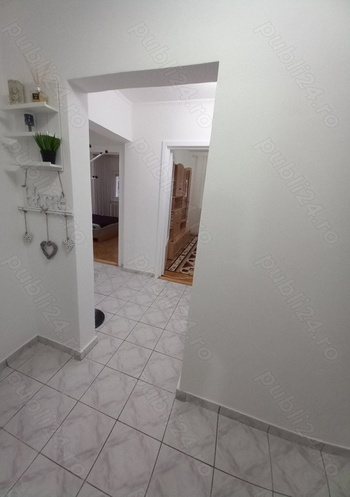 Apartament 3 camere decomandate, zona Siretului