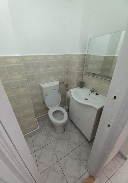 Apartament 3 camere decomandate, zona Siretului