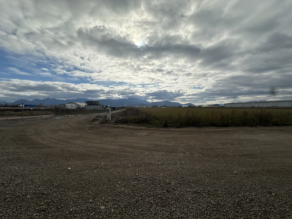 Teren de 3200 mp  zona Stupini - Centura Brasov