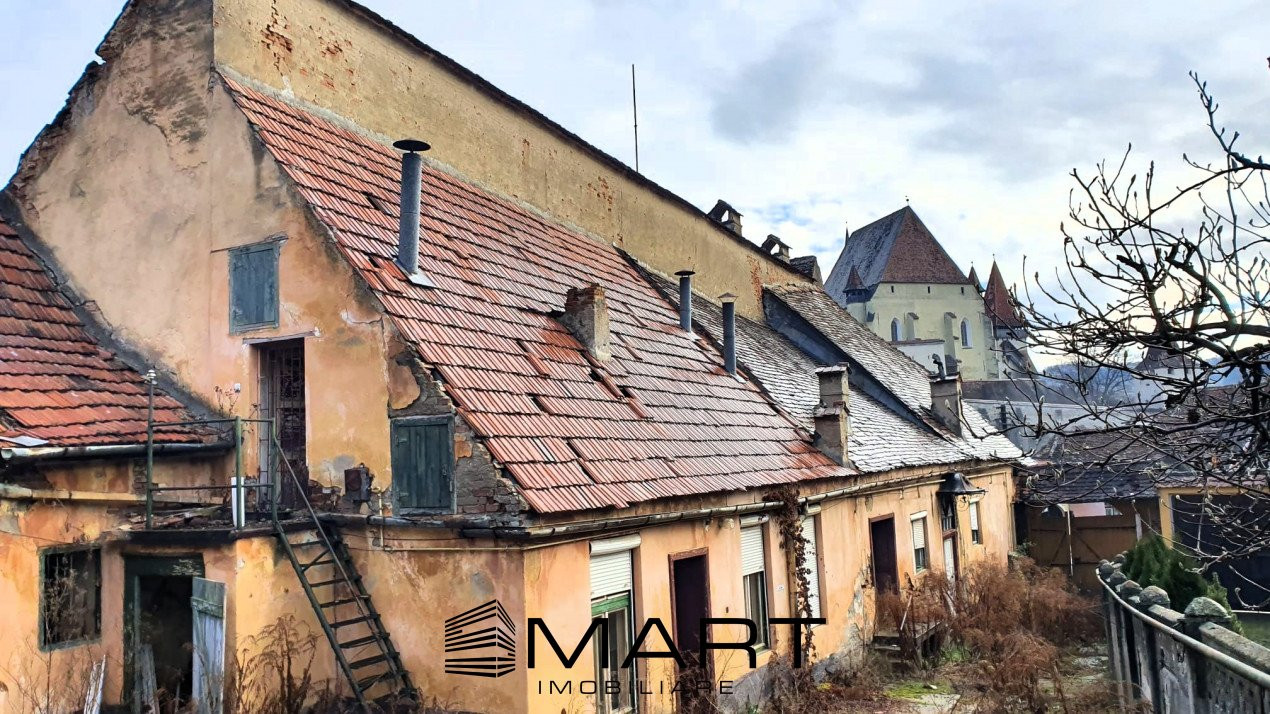 Cladire 500 mp cu teren 1450 mp Biertan