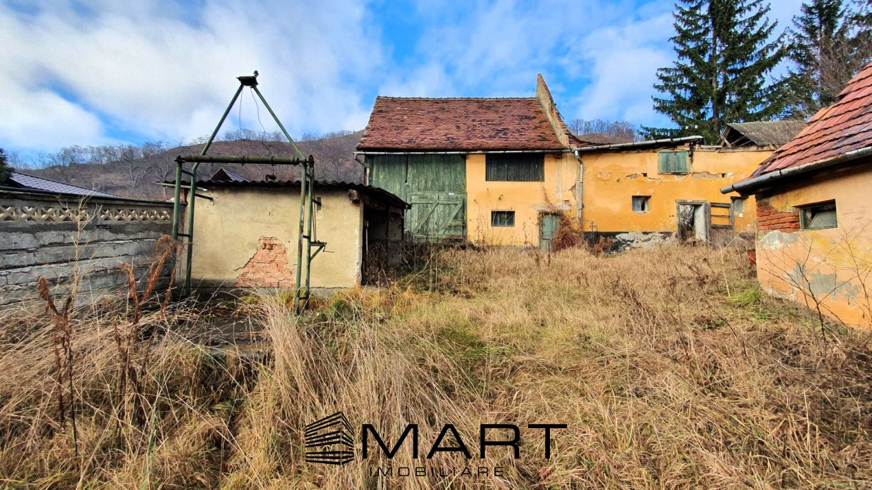 Cladire 500 mp cu teren 1450 mp Biertan