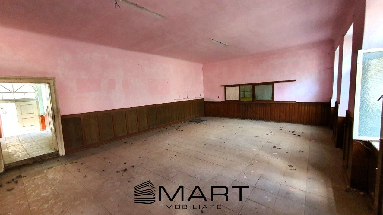 Cladire 500 mp cu teren 1450 mp Biertan