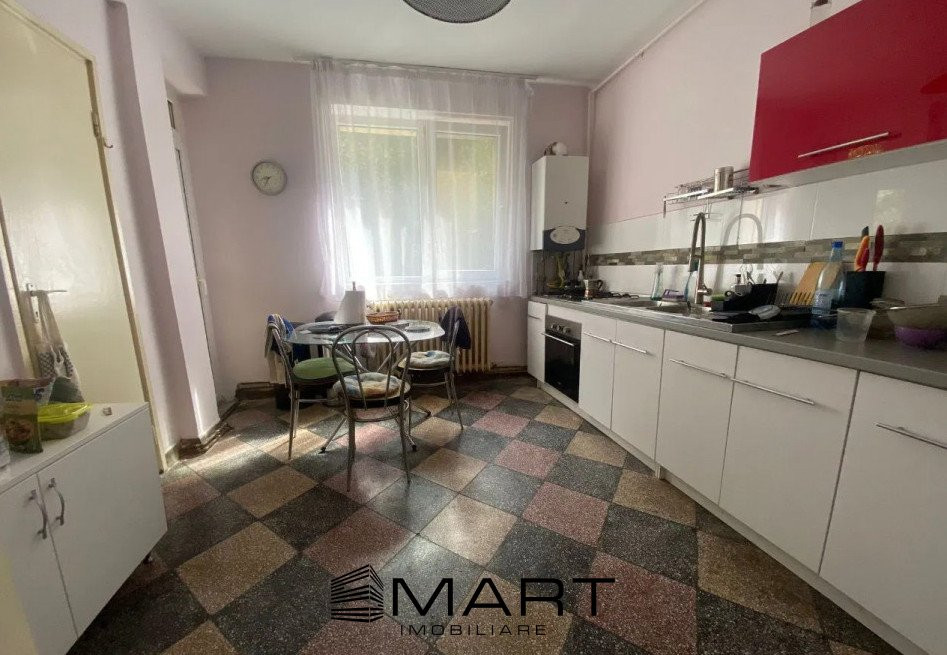 Apartament 4 camere , GARAJ, PARCARE, Plopilor Vechi
