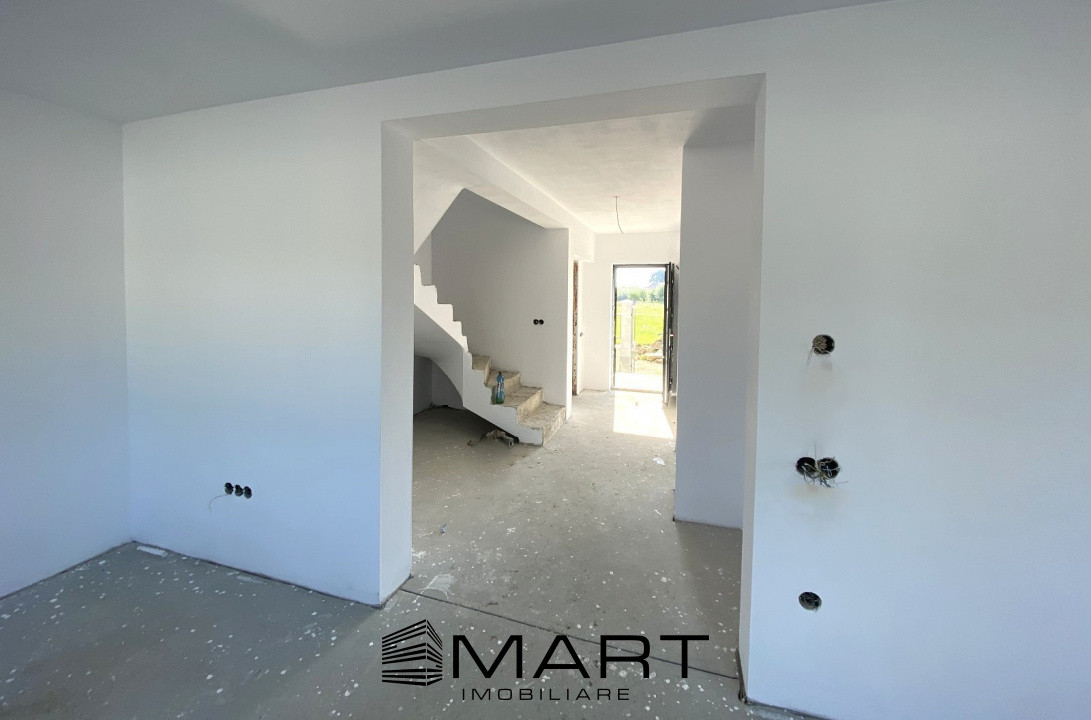 Casa individuala 130mp cu teren liber 200 in Cristian