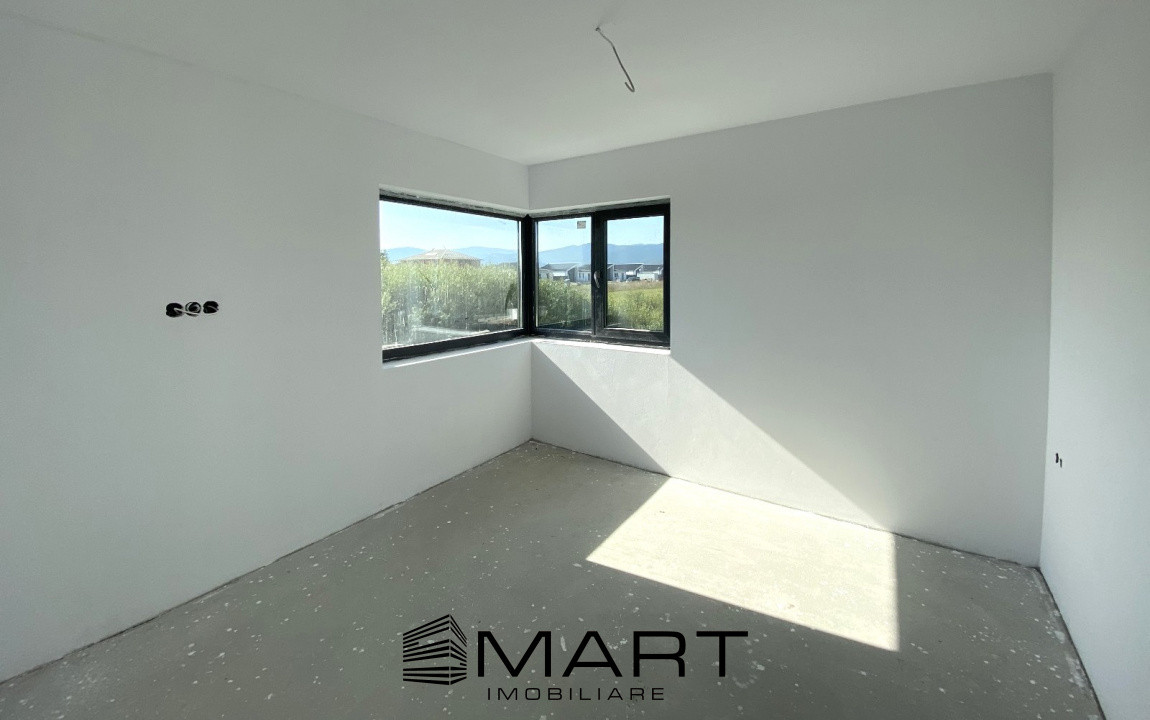 Casa individuala 130mp cu teren liber 200 in Cristian