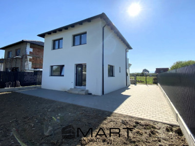 Casa individuala 130mp cu teren liber 200 in Cristian