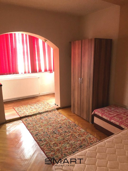 Apartament 3 camere zona Valea Aurie