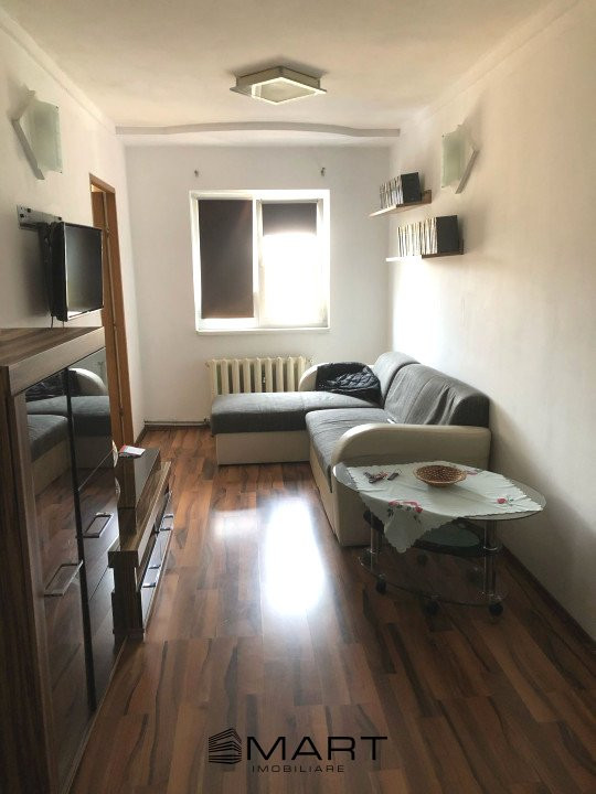 Apartament 3 camere zona Valea Aurie