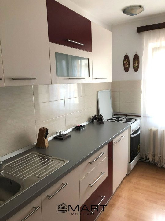 Apartament 3 camere zona Valea Aurie