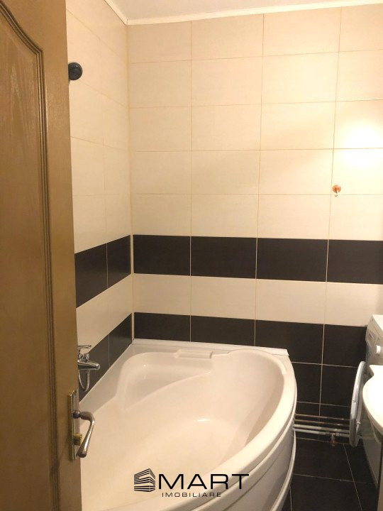 Apartament 3 camere zona Valea Aurie