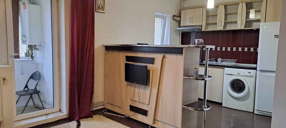 Apartament 3 camere B-dl Garii