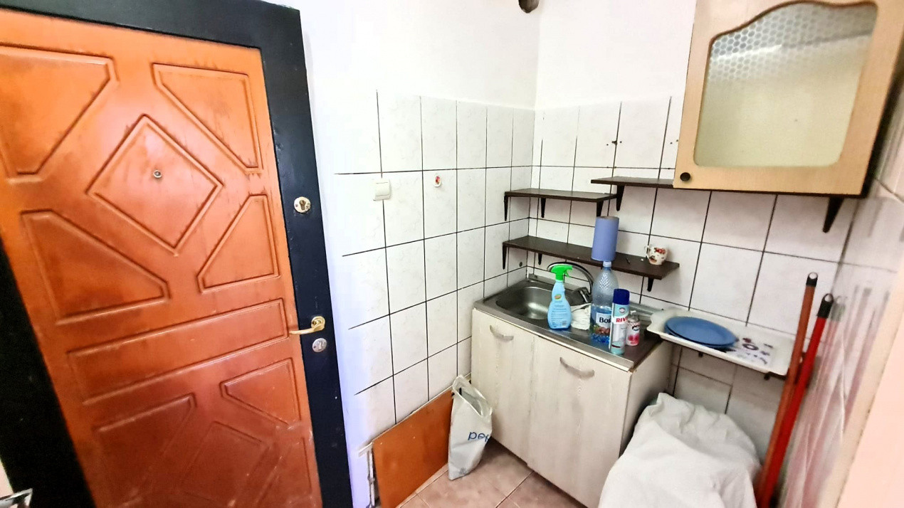 Garosniera etaj 1 zona Compa