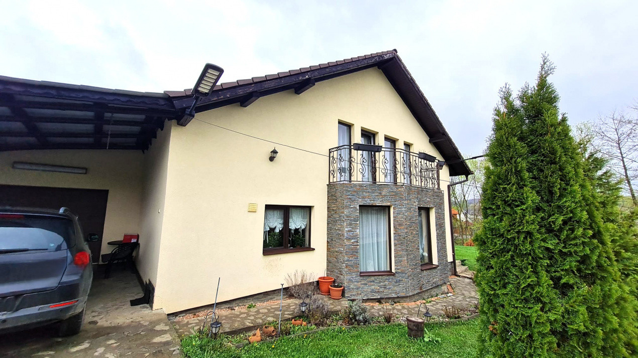 Casa individuala 230mp cu teren 1100mp Tocile