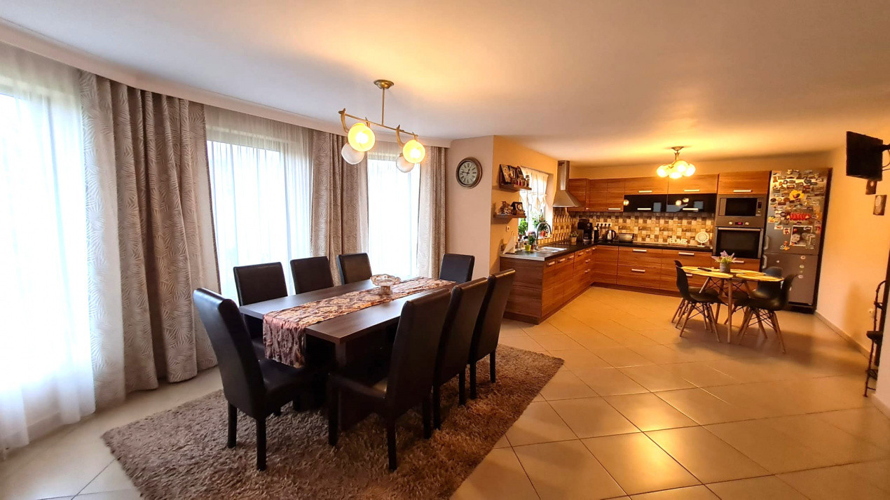 Casa individuala 230mp cu teren 1100mp Tocile