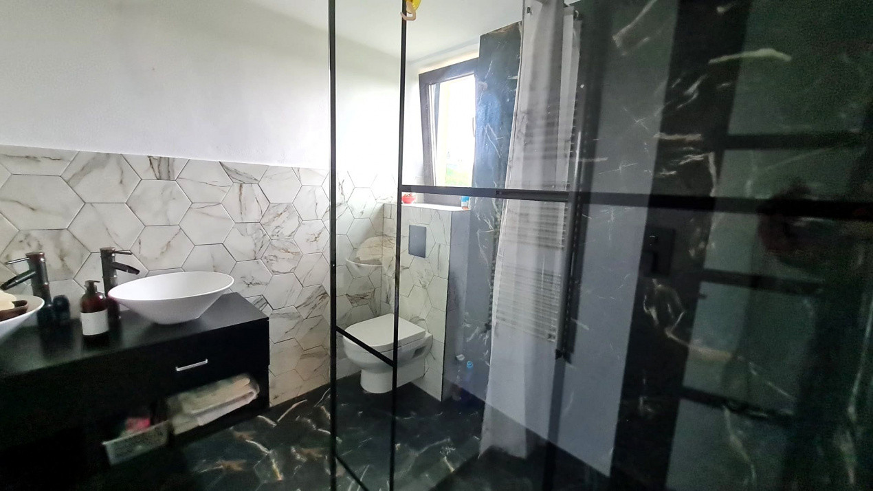 Casa individuala 230mp cu teren 1100mp Tocile
