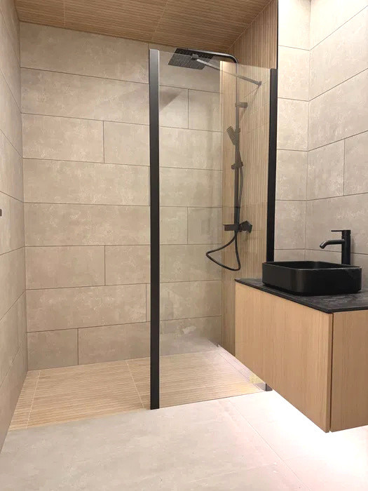 Apartament 2 camere decomandate la Vila in cartierul Strand