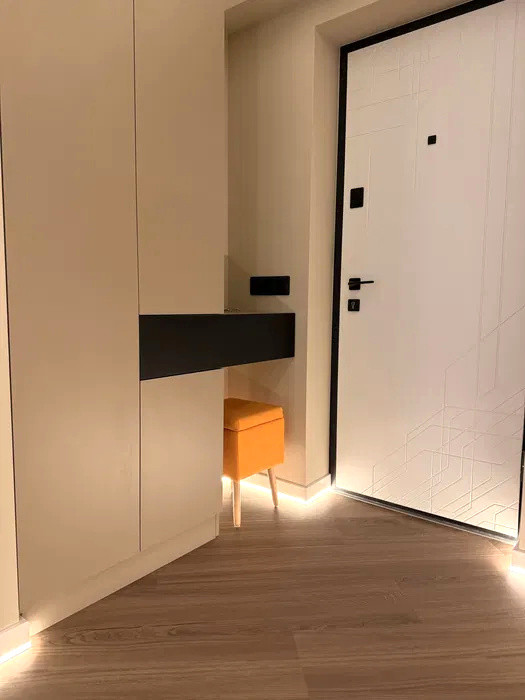 Apartament 2 camere decomandate la Vila in cartierul Strand