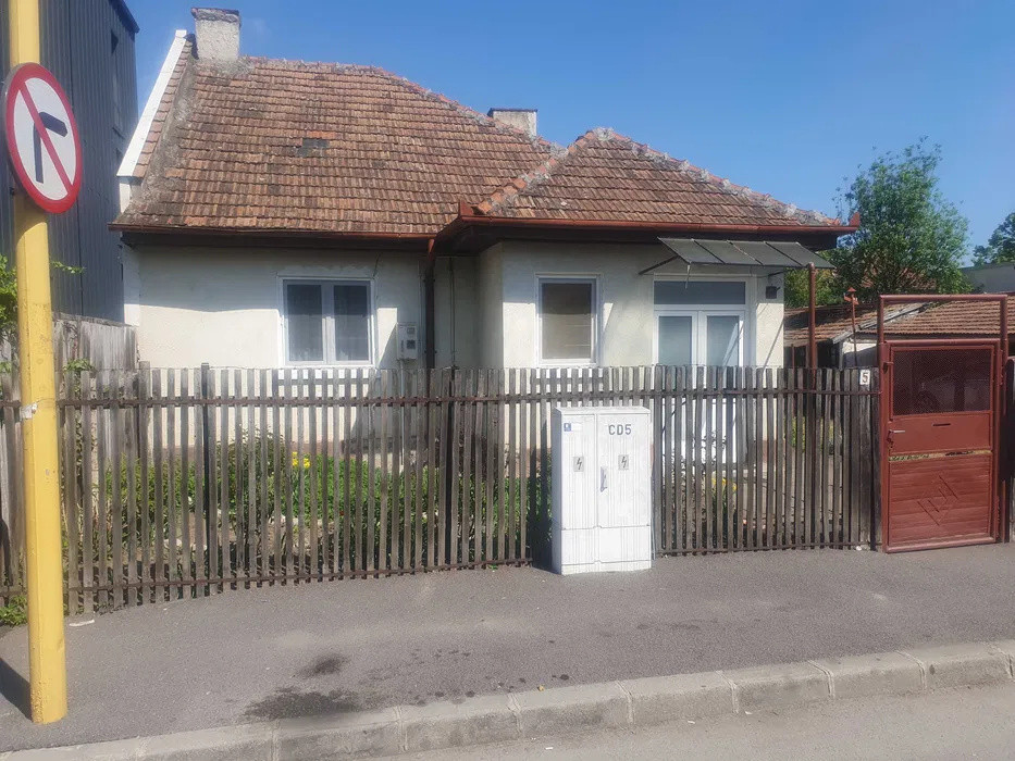Casa 90 mp Florilor