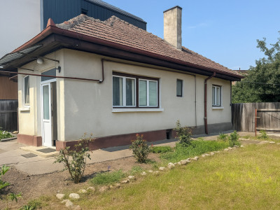 Casa 2 camere, 90 mp zona Florilor