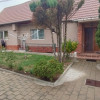 Casa cu doua apartamente si curte zona Turnisor