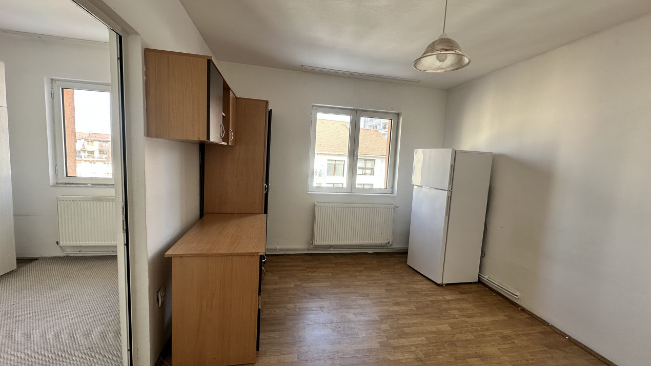 Apartament 2 camere zona Cedonia