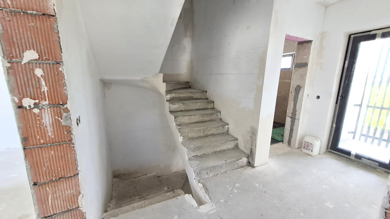 Duplex 140mp cu teren 260mp Selimbar