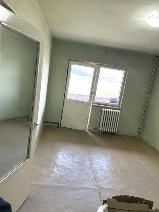 Apartament 2 camere decomandate zona Vasile Aaron