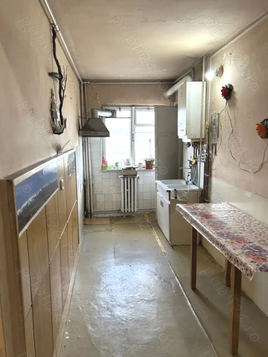 Apartament 2 camere decomandate zona Vasile Aaron