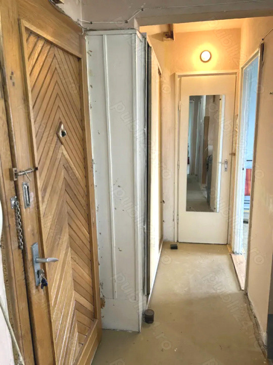 Apartament 2 camere decomandate zona Vasile Aaron