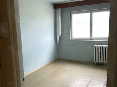Apartament 2 camere decomandate zona Vasile Aaron