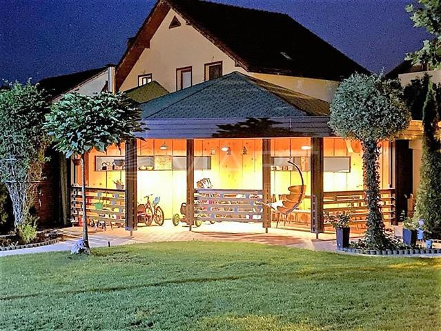 Casa 270 mp si teren 900 mp zona Brana Selimbar