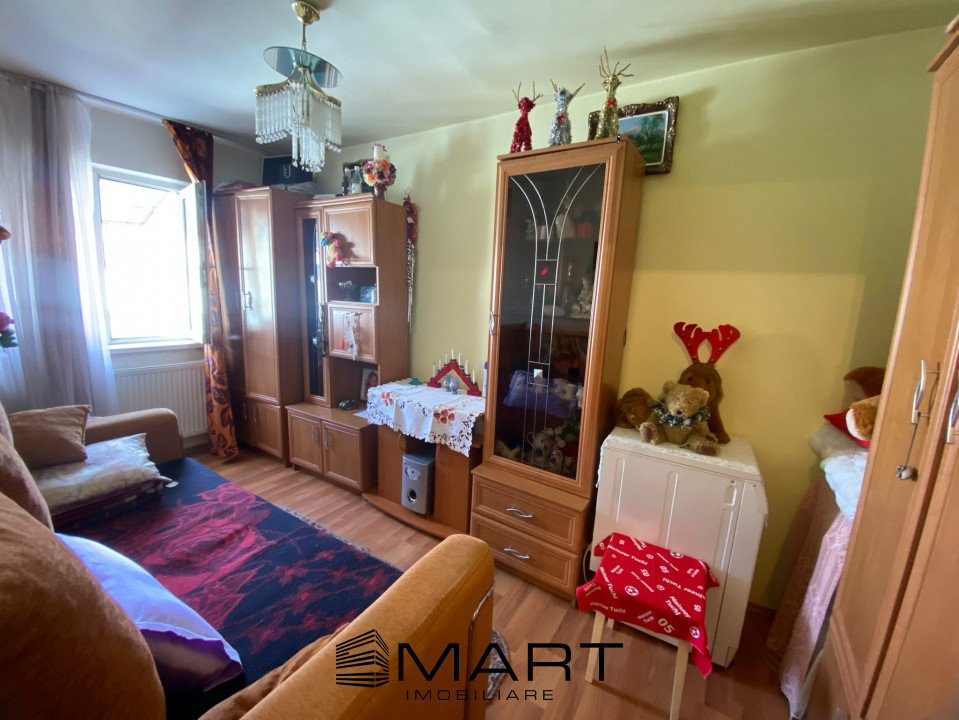 Garsoniera decomandata zona Lazaret