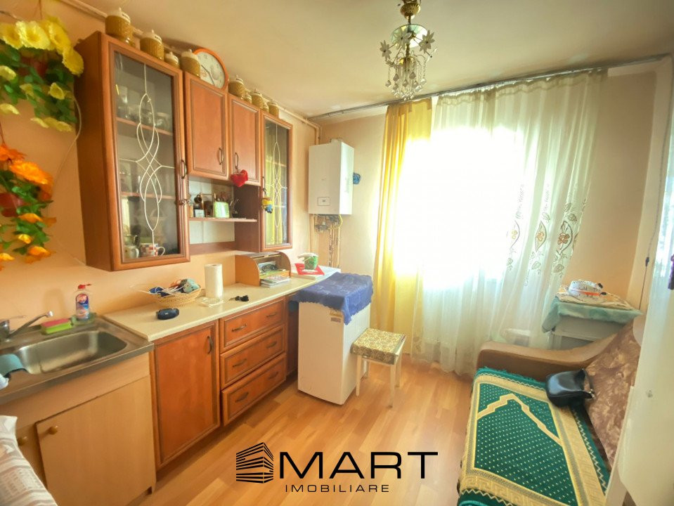 Garsoniera decomandata zona Lazaret