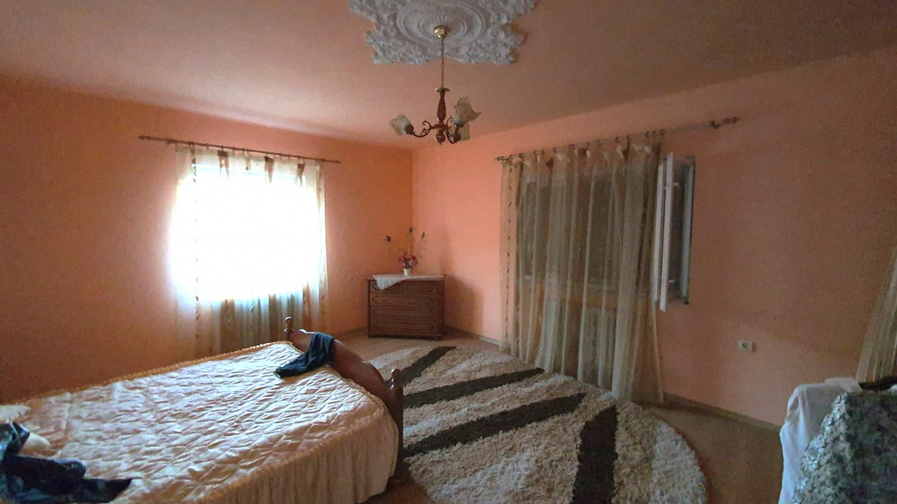 Casa individuala 170mp cu teren 800mp in Sadu