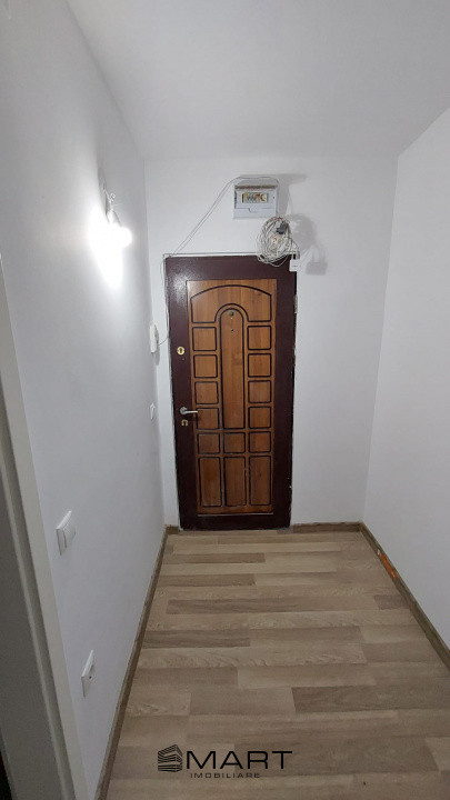 Garsoniera 32 mp la parter zona Parcului Sub Arini