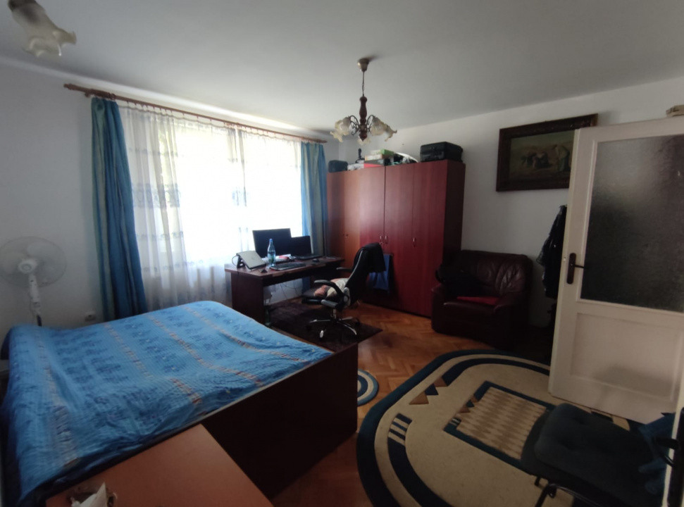 CASA/ VILA,  83MP UTILI, 579 MP SUPRAFATA TOTALA, ZONA FLORILOR