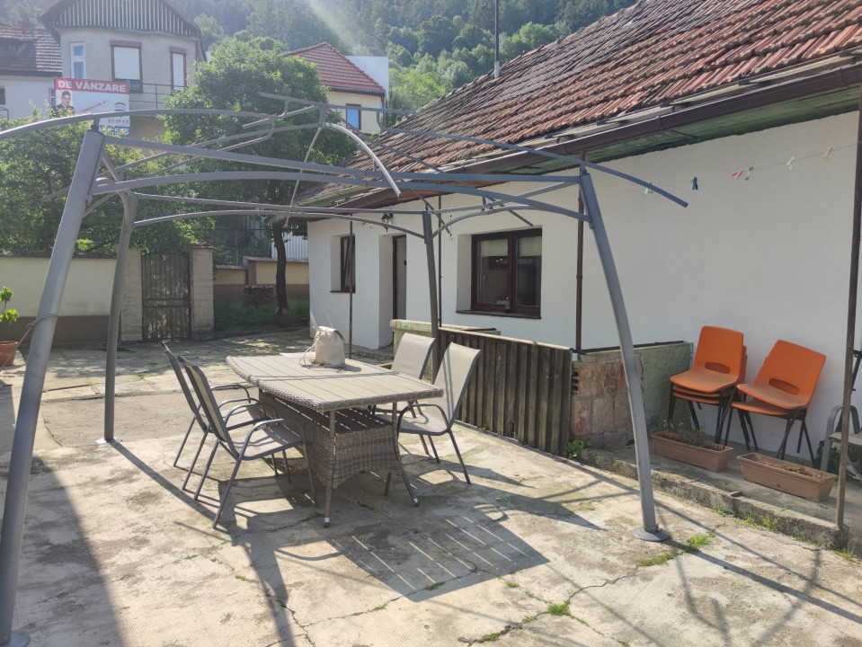 CASA/ VILA,  91 mp utili, 170 mp teren, Zona Schei