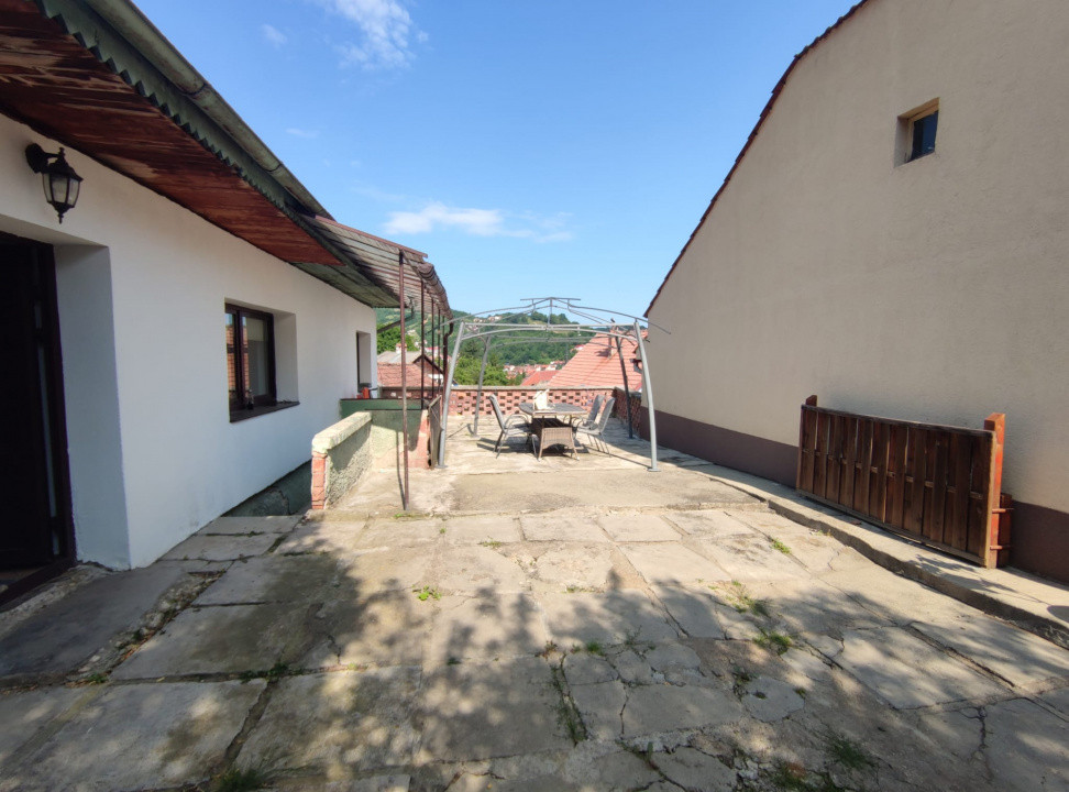 CASA/ VILA,  91 mp utili, 170 mp teren, Zona Schei