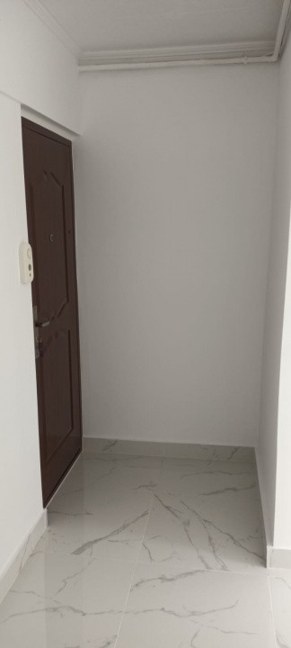Apartament 2 camere decomandate zona Astra