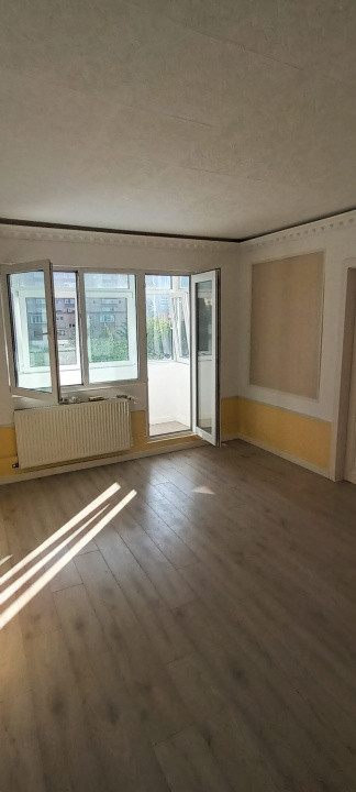 Apartament 2 camere decomandate zona Astra