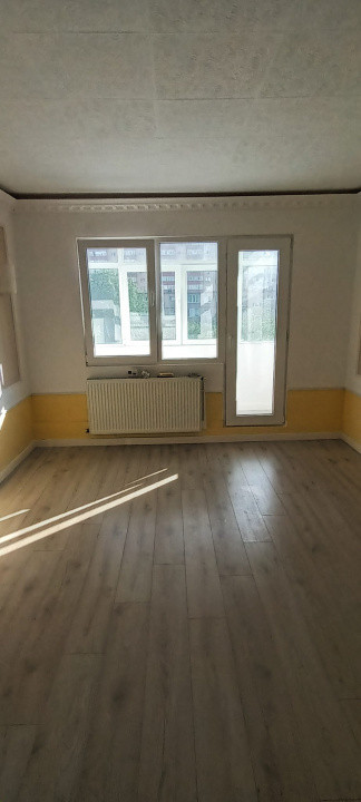 Apartament 2 camere decomandate zona Astra