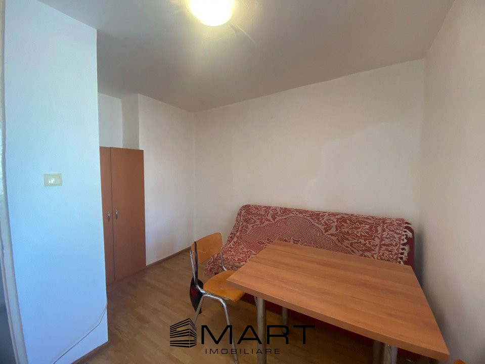 Garsoniera decomandata zona Strand