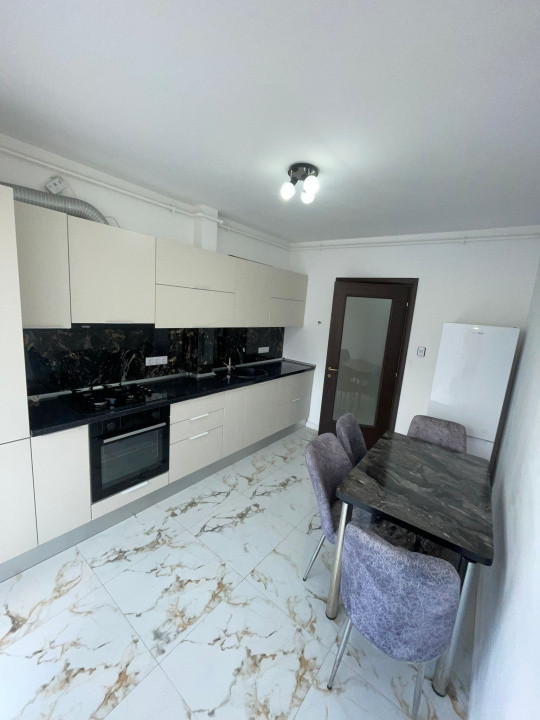 Apartament cu 3 camere in cartierul Kogalniceanu