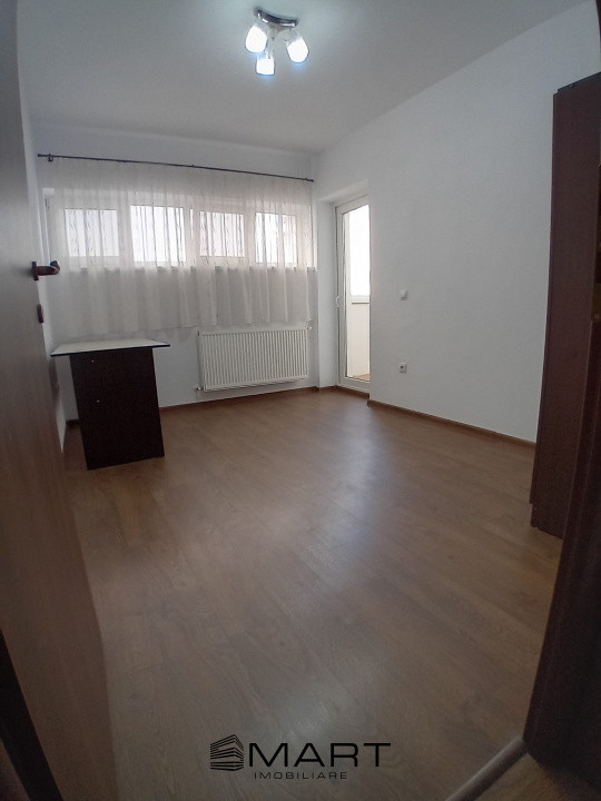 Apartament cu 3 camere zona Calea Cisnadiei