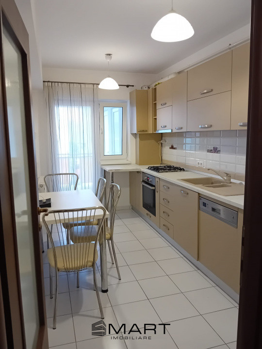 Apartament cu 3 camere zona Calea Cisnadiei